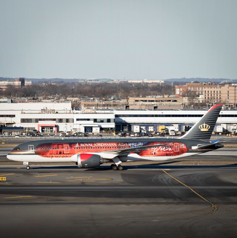 Royal Jordanian, Air China Sign Deal to Expand Air Connectivity